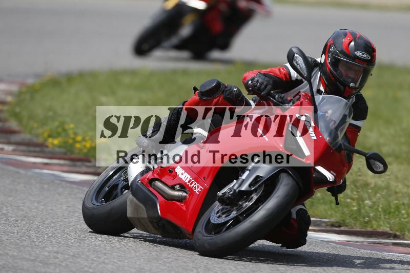 /27 12.06.2025 Ducati Schweiz Trackday Warmup  ADR/gruen-vert/team